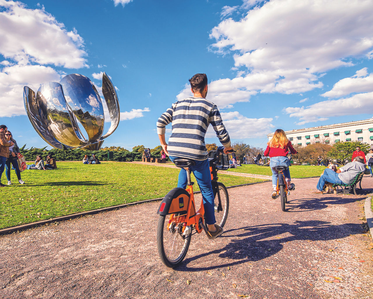 Biking through Buenos Aires 
