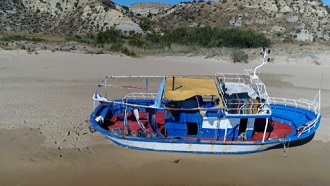 Refugees boat